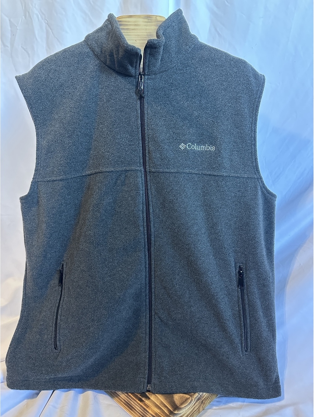 Columbia Men’s Gray Full-Zip Fleece Vest
